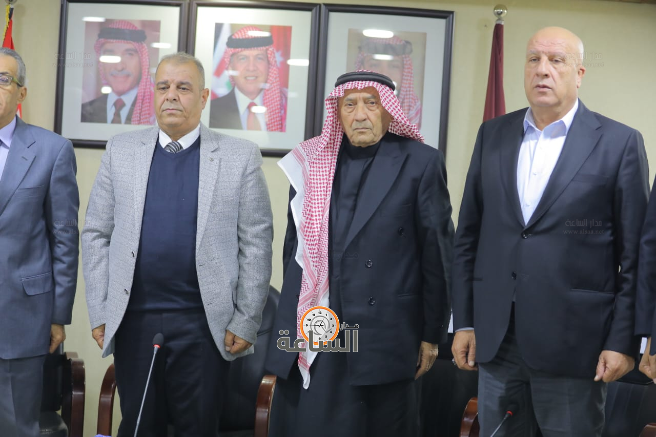 Madar Al-Saa Images 0.18540361799673843