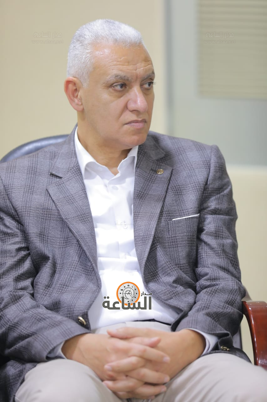 Madar Al-Saa Images 0.9489456662903795