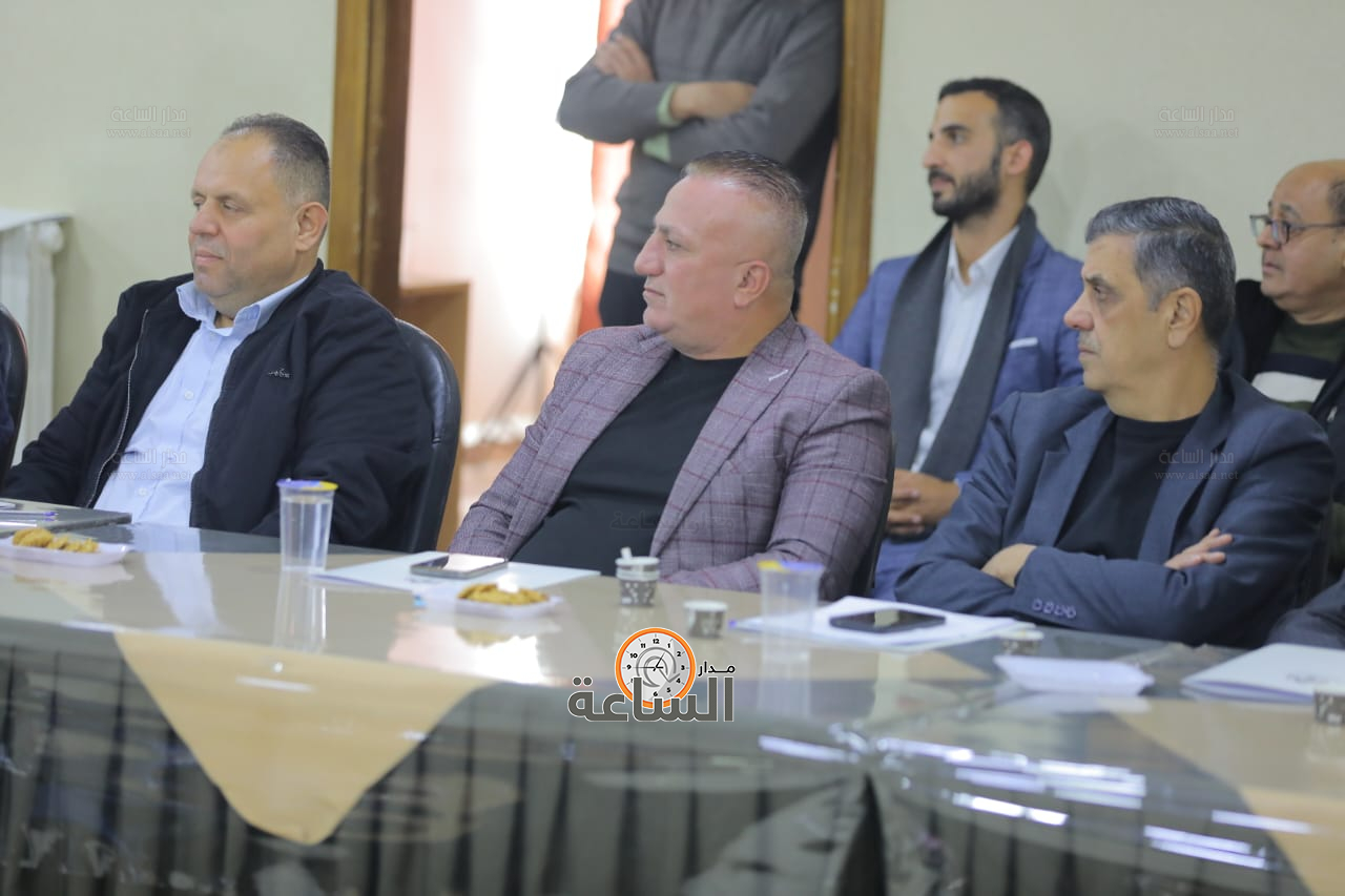 Madar Al-Saa Images 0.879889652576382