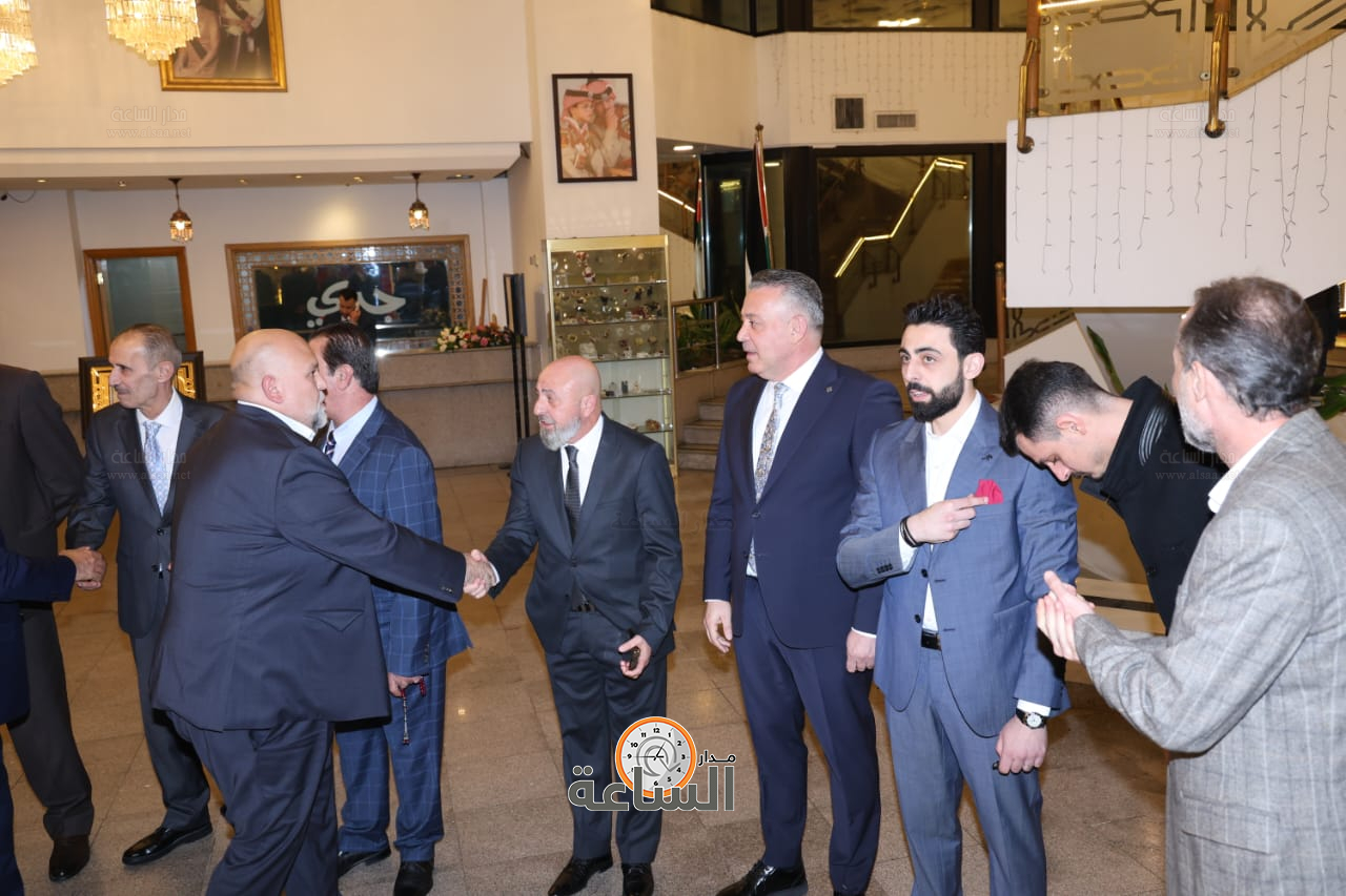 Madar Al-Saa Images 0.21903719328238158