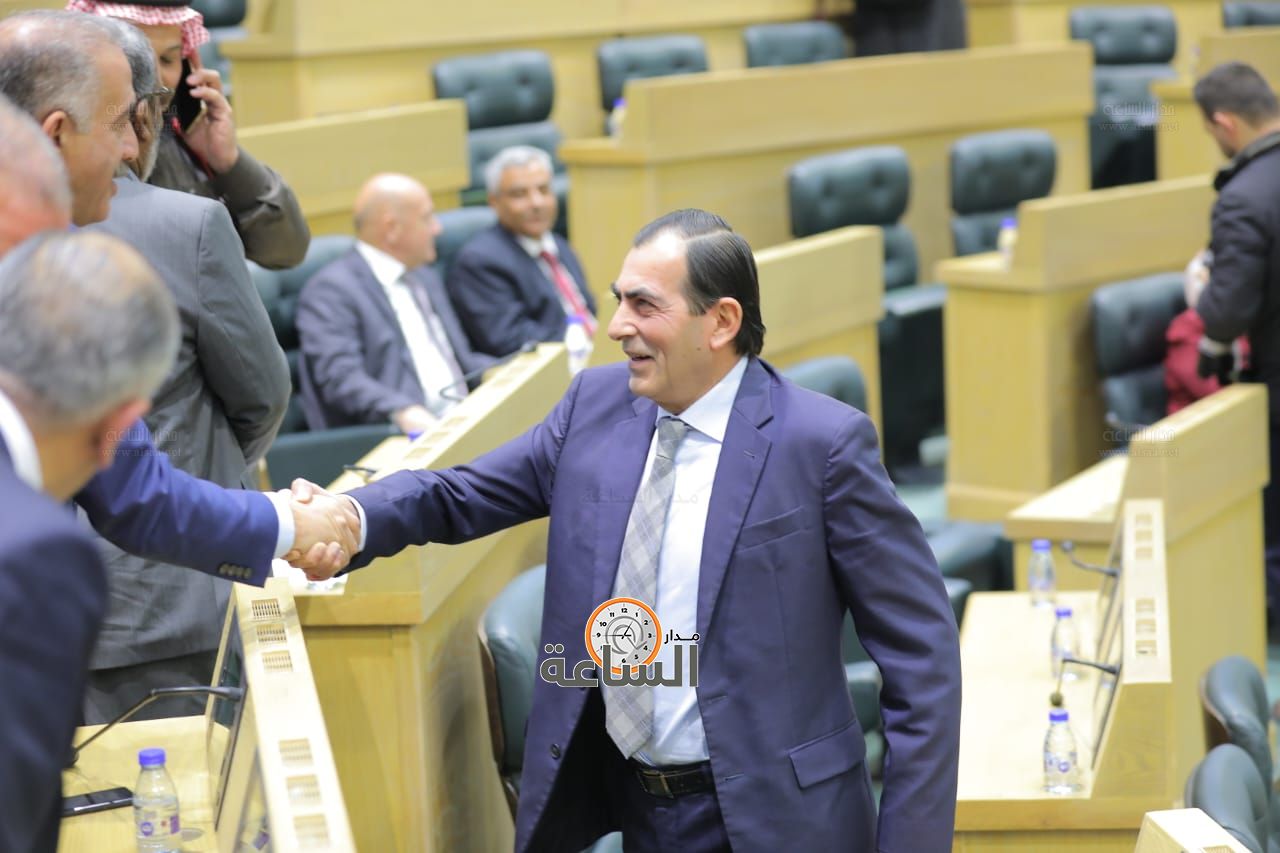 Madar Al-Saa Images 0.20052458544719642