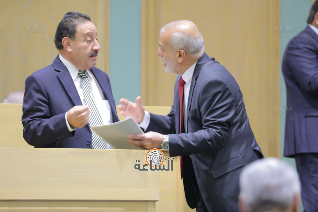 Madar Al-Saa Images 0.888151311728878