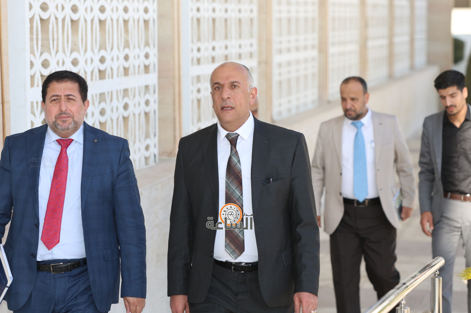 Madar Al-Saa Images 0.606394270687814