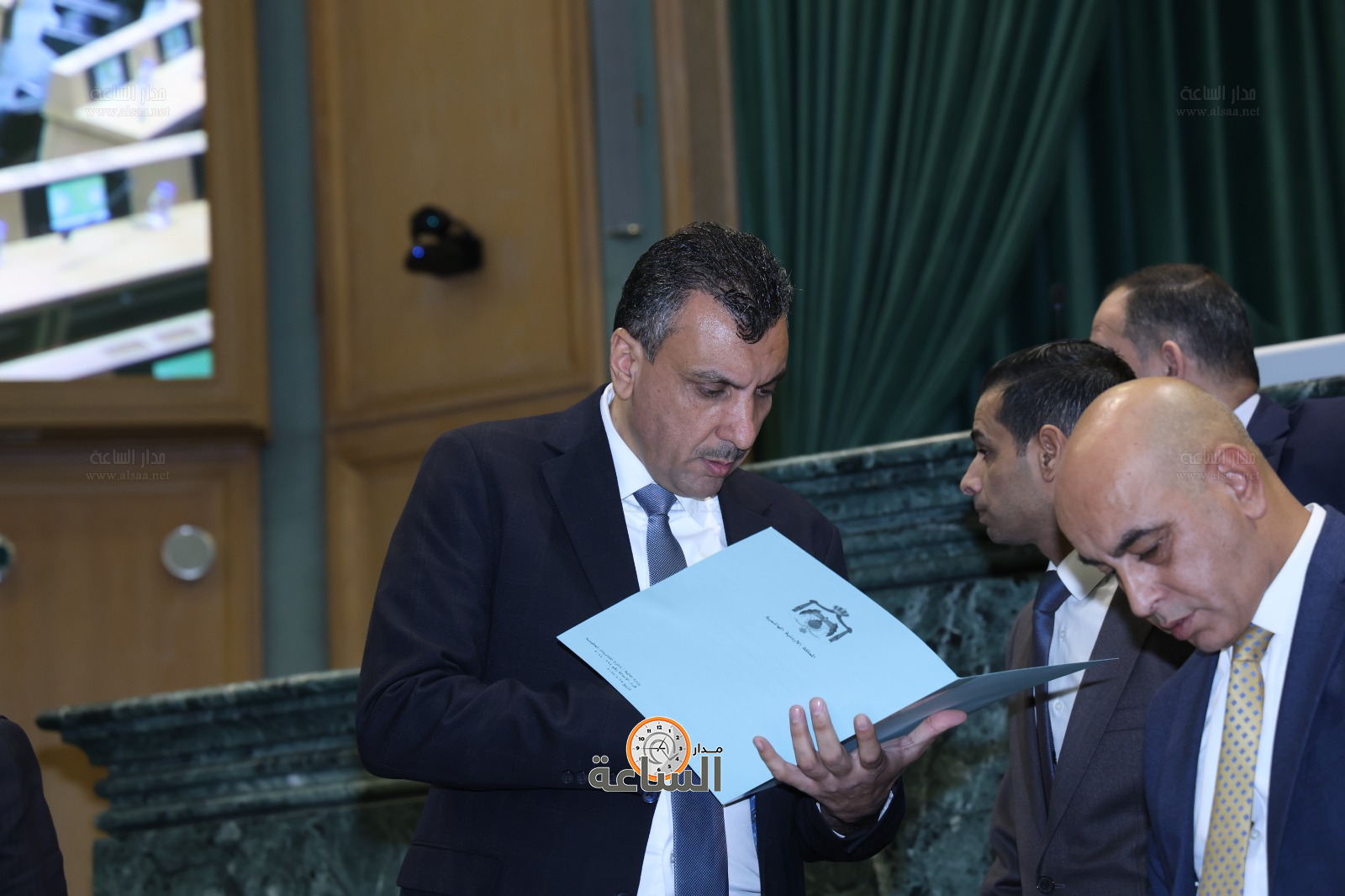 Madar Al-Saa Images 0.25333670351100235