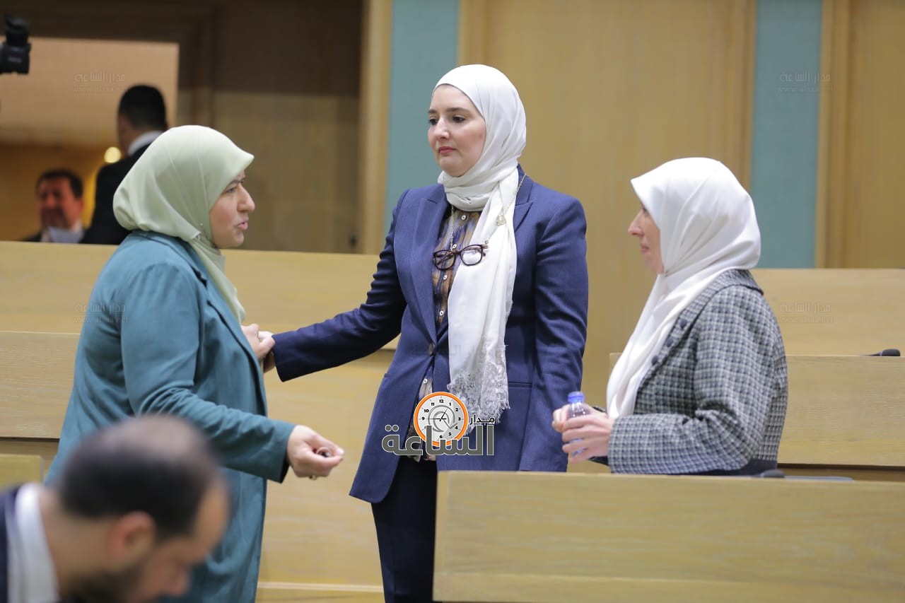 Madar Al-Saa Images 0.12215256515604578