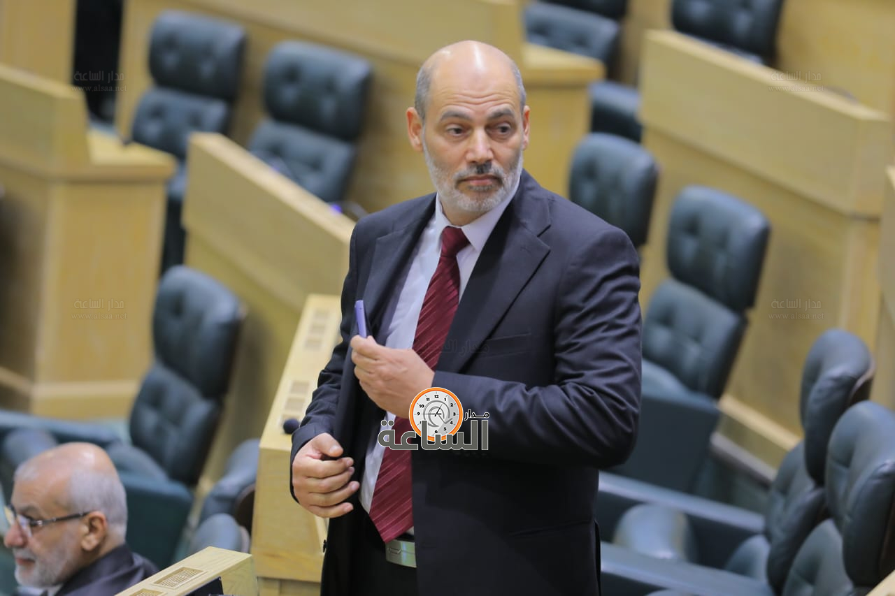 Madar Al-Saa Images 0.9592405665842845