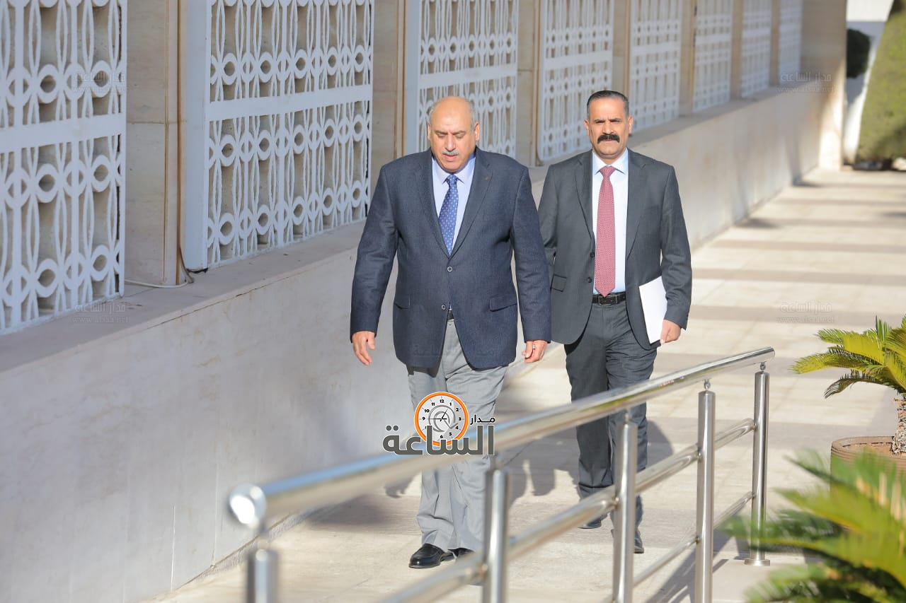 Madar Al-Saa Images 0.5943219652897955