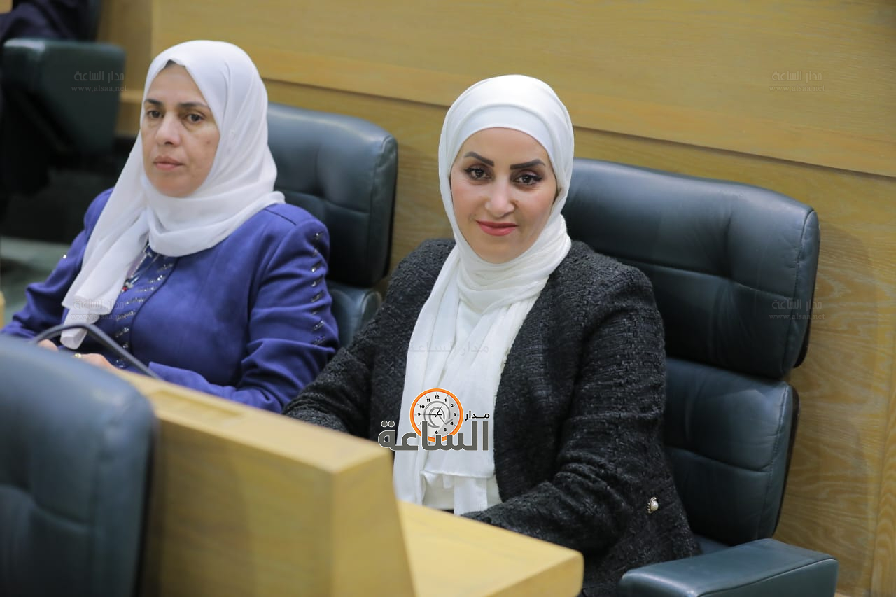 Madar Al-Saa Images 0.3799141519174303