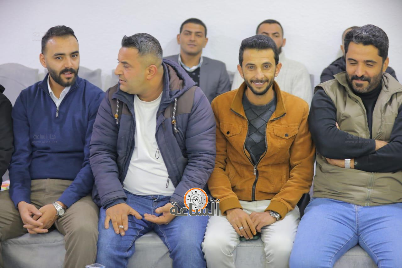 Madar Al-Saa Images 0.9096177785220994