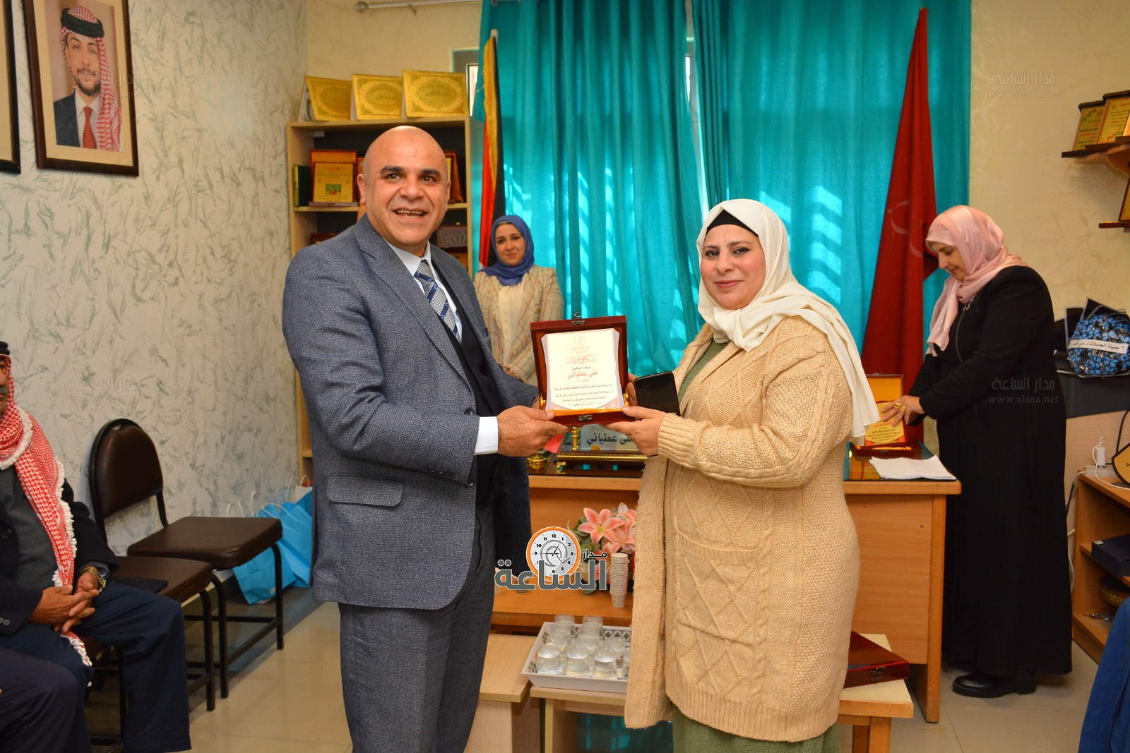 Madar Al-Saa Images 0.9708230930746491