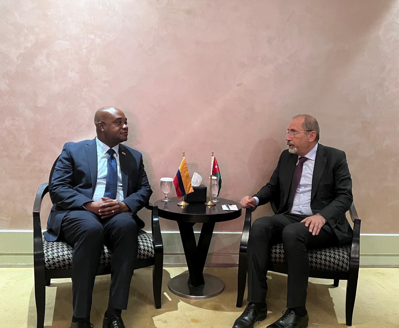 Madar Al-Saa Images 0.26347139012178156