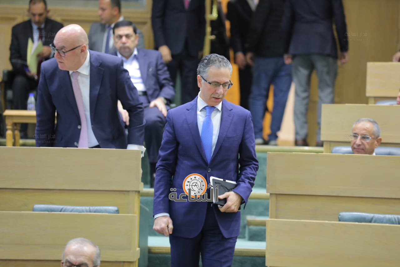 Madar Al-Saa Images 0.5550323458107