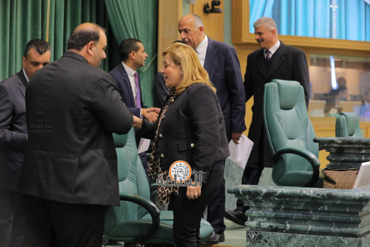 Madar Al-Saa Images 0.22432437994871135