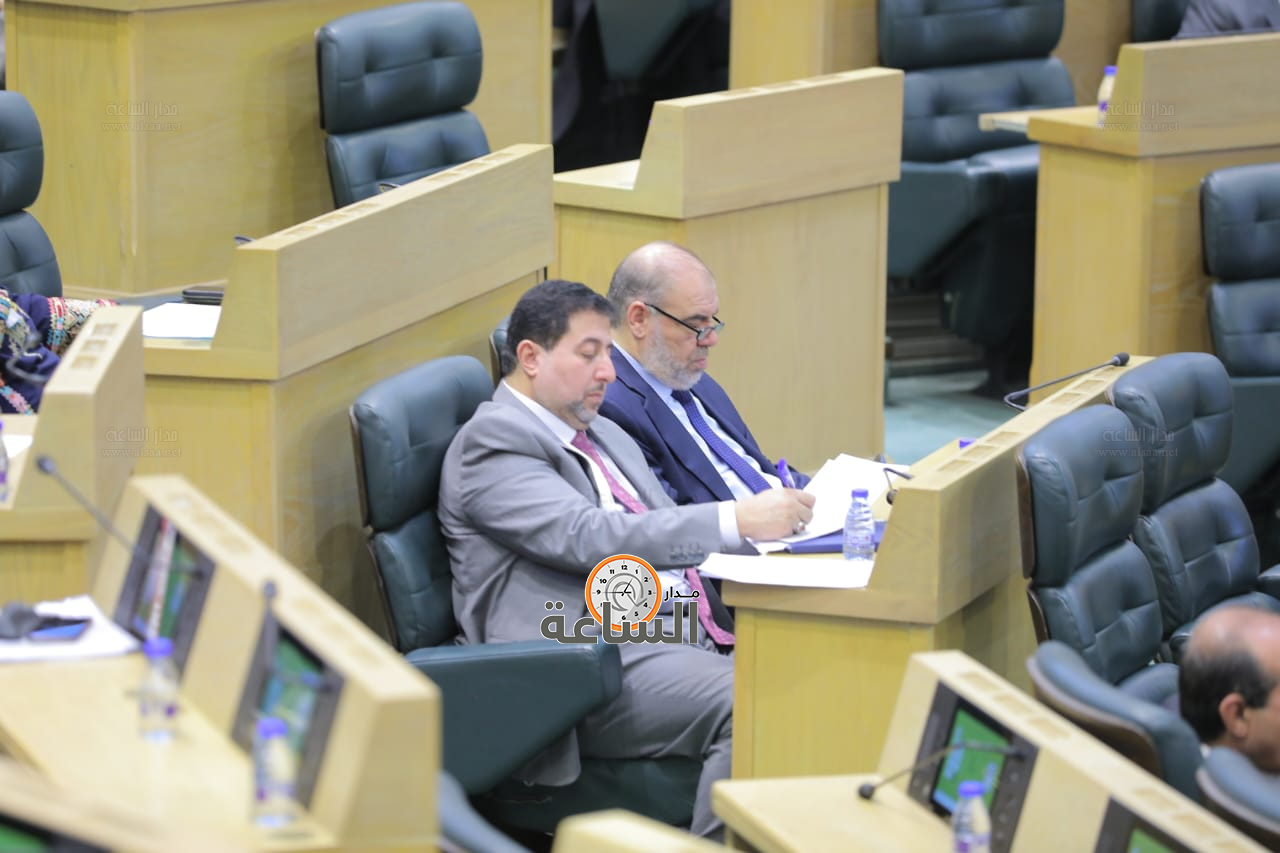 Madar Al-Saa Images 0.9071783091184995