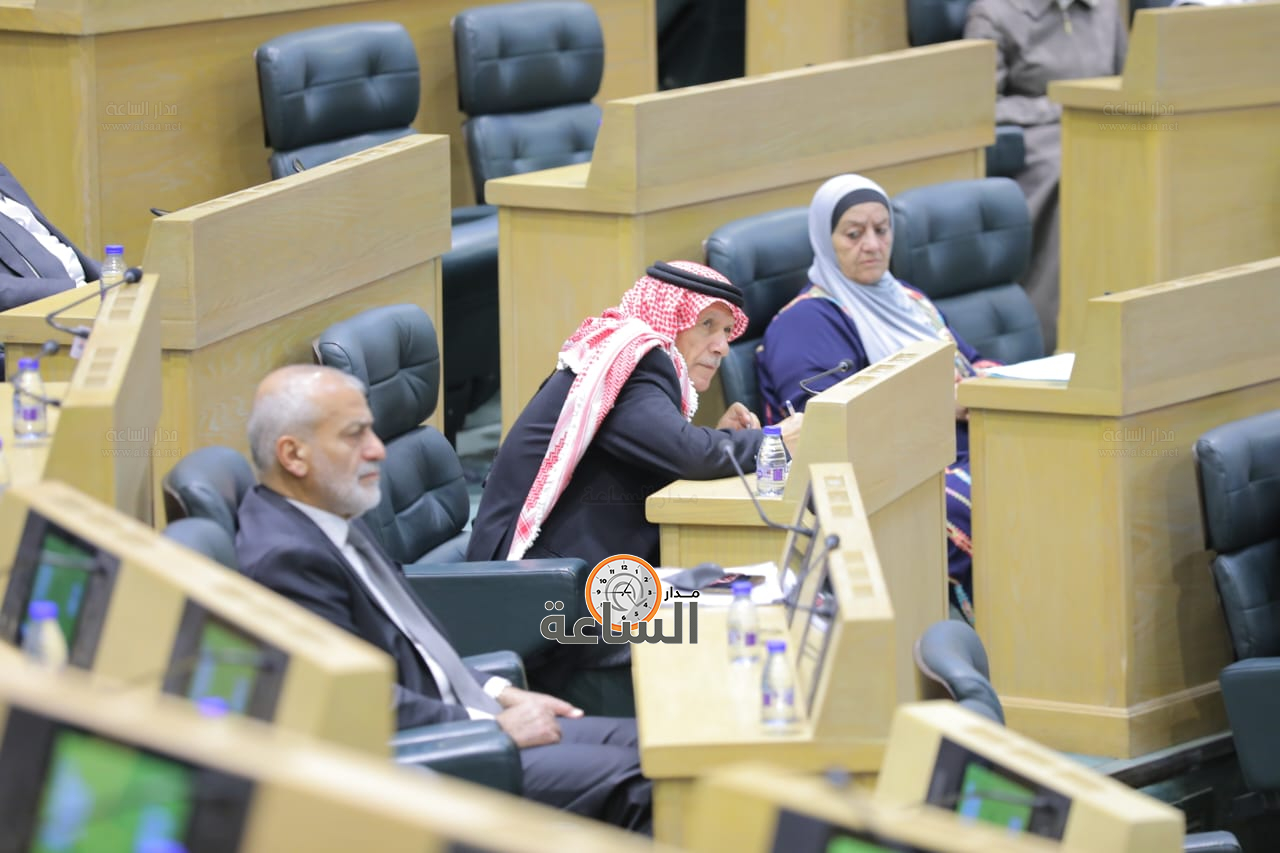 Madar Al-Saa Images 0.6943027723925022