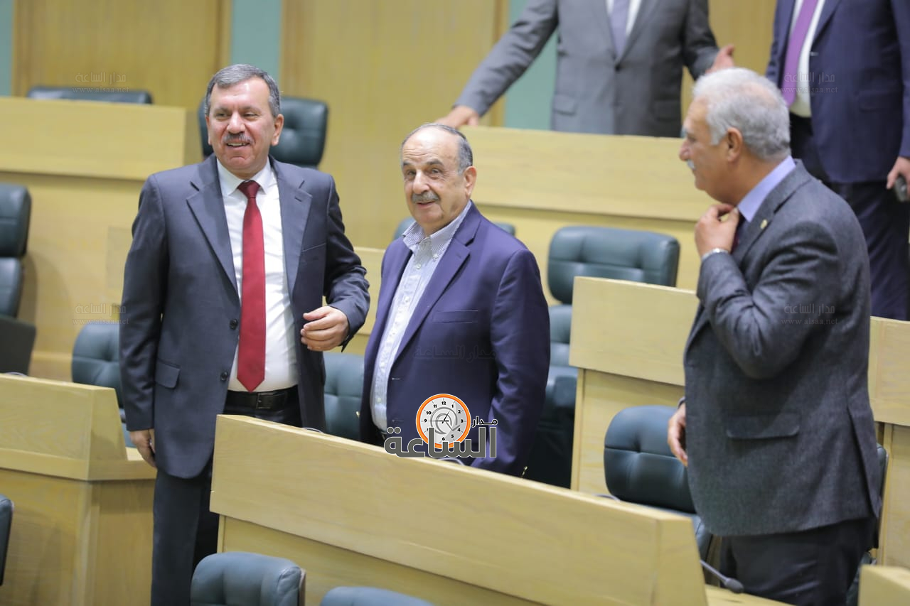 Madar Al-Saa Images 0.8426532367438855