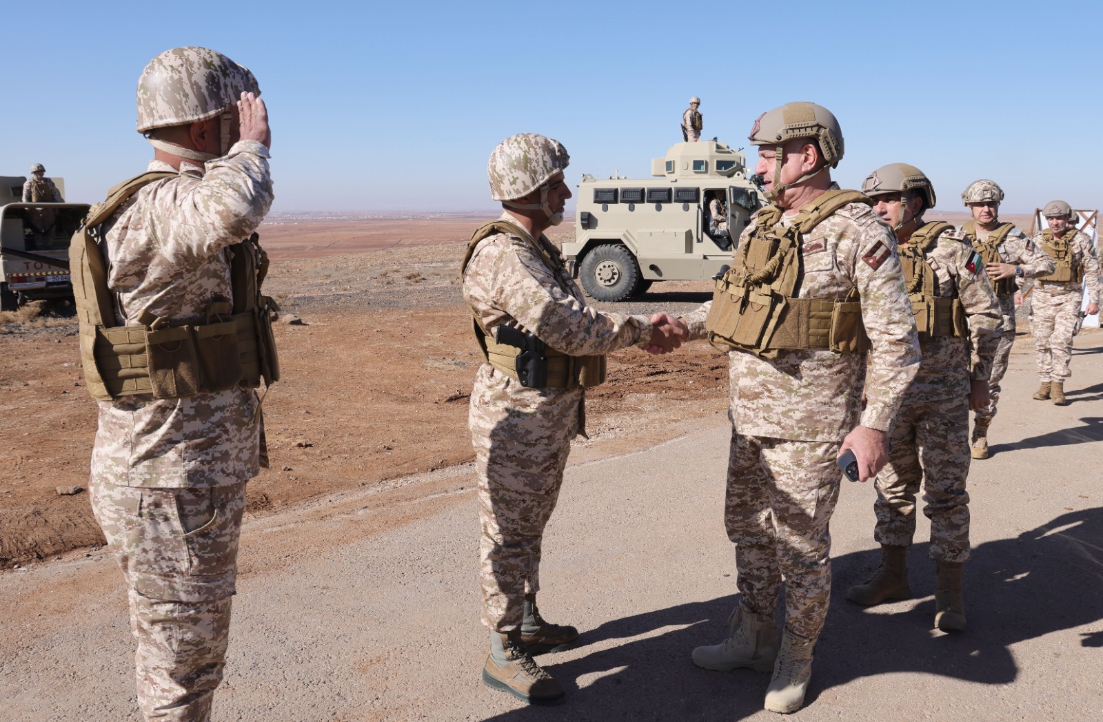 Madar Al-Saa Images 0.7028969711181421