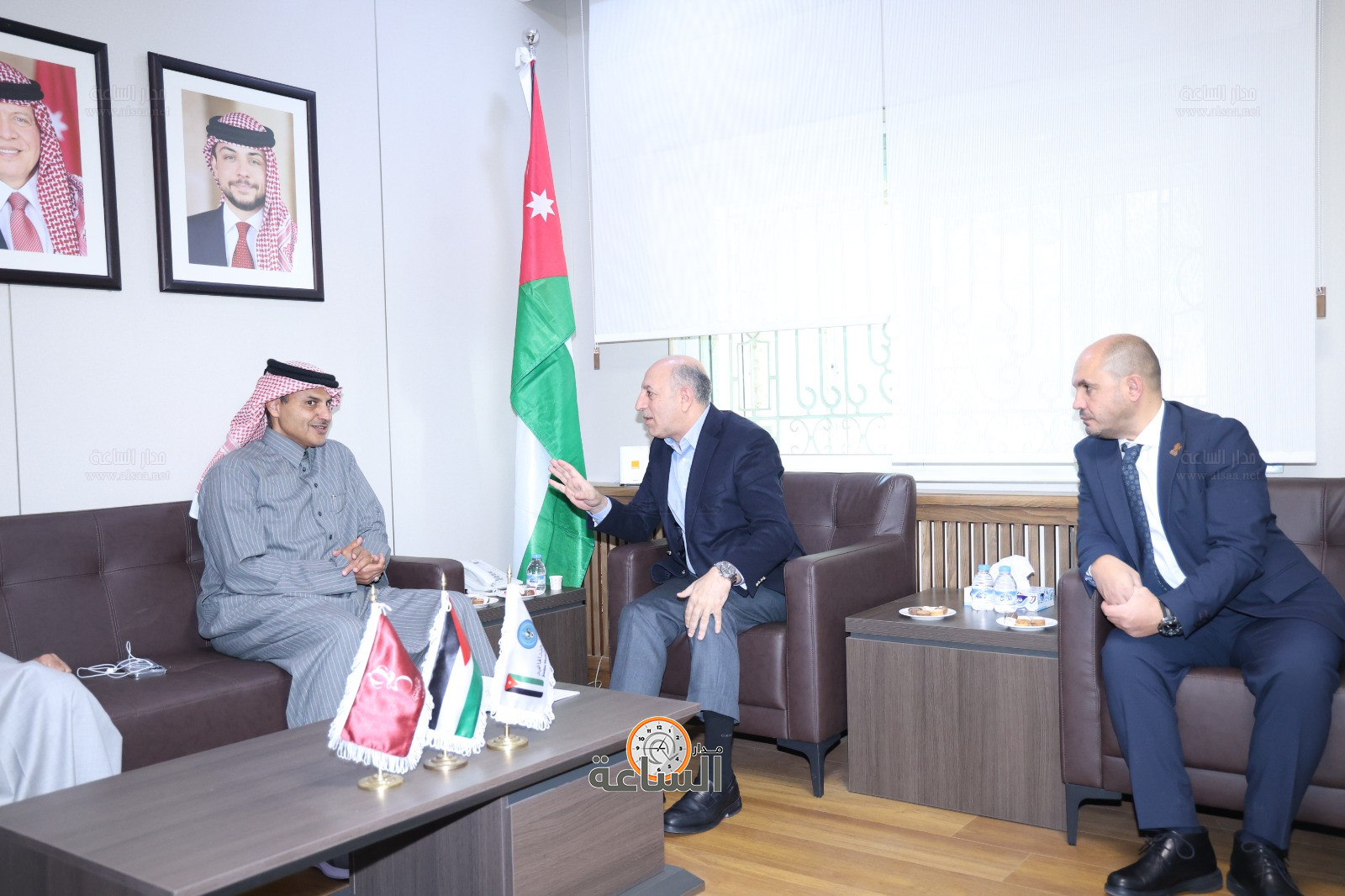 Madar Al-Saa Images 0.7973221686558312