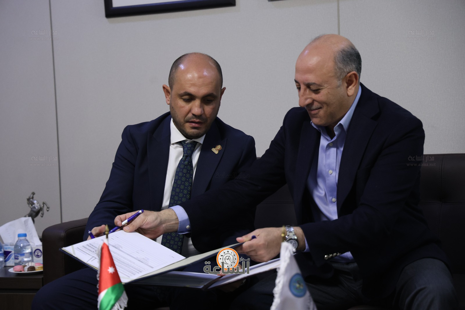 Madar Al-Saa Images 0.08989175565841334