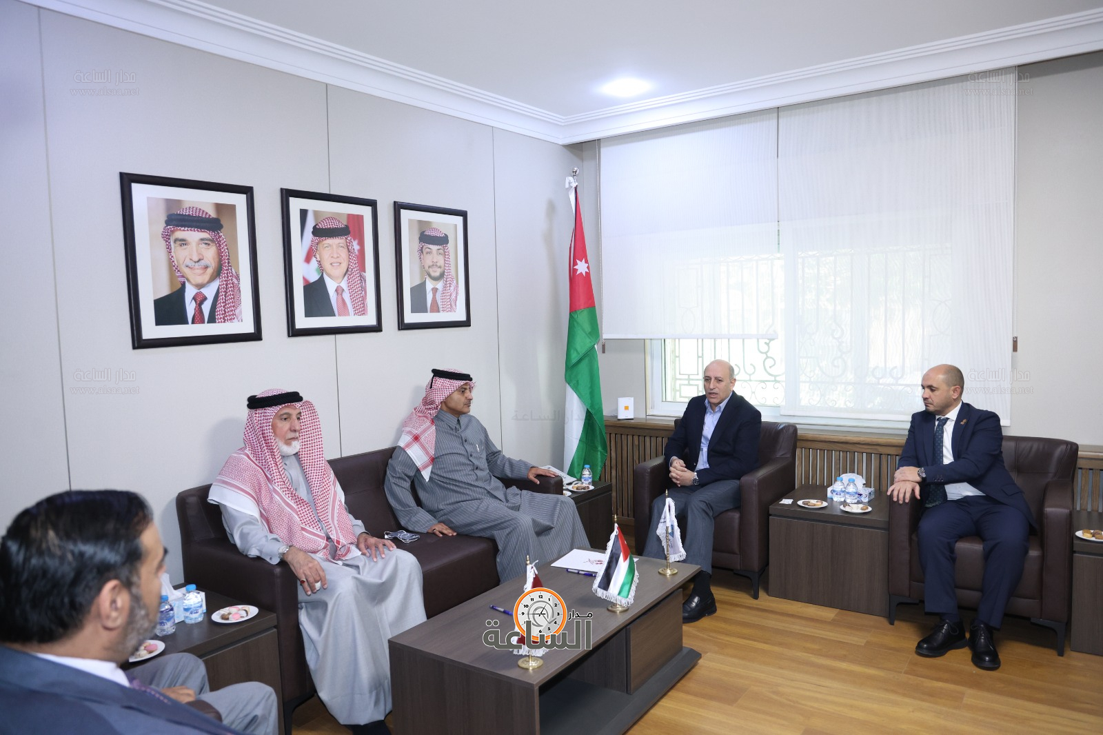 Madar Al-Saa Images 0.23581344747332733