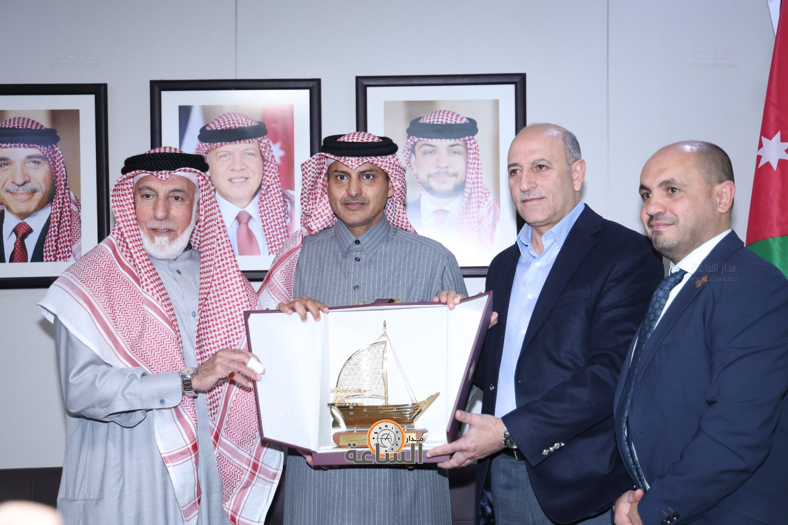 Madar Al-Saa Images 0.3473695378586503