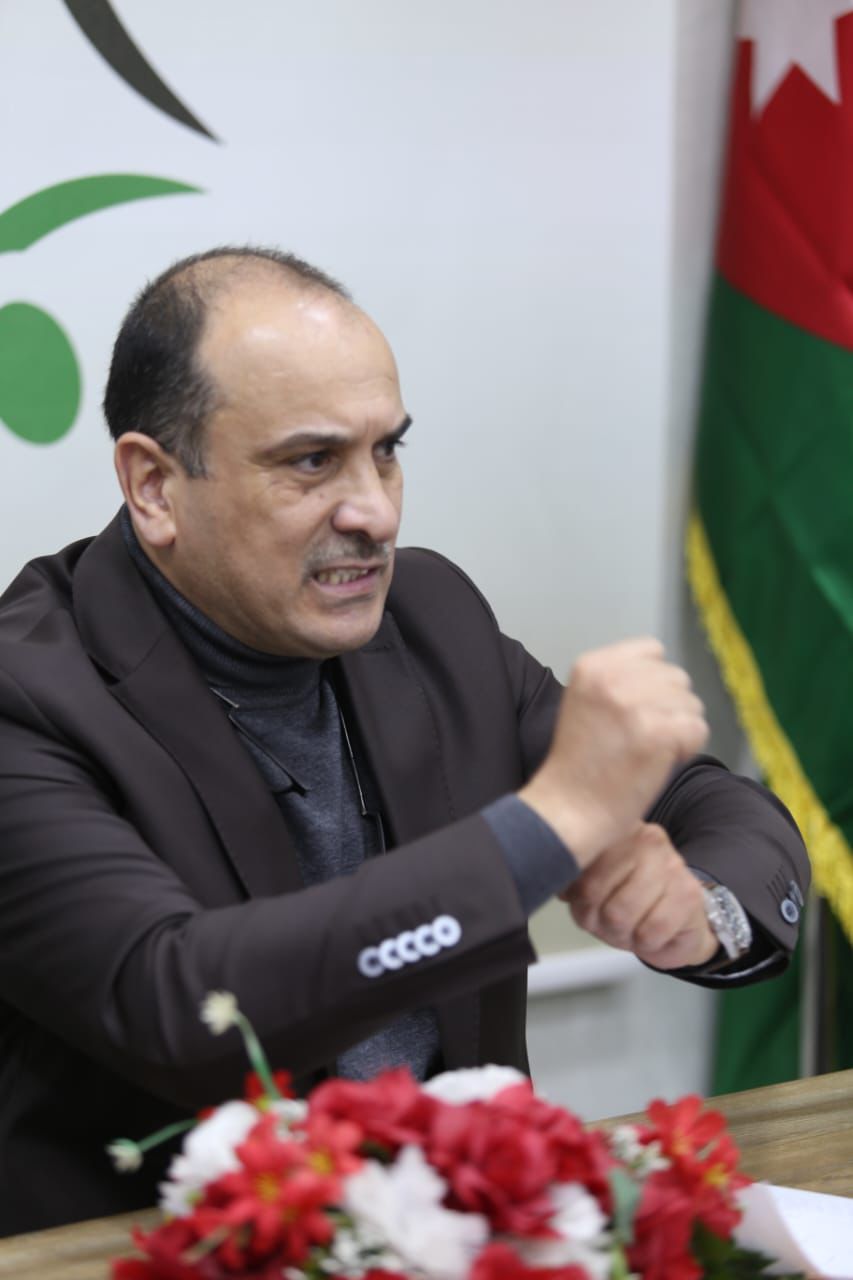 Madar Al-Saa Images 0.8820351104171003