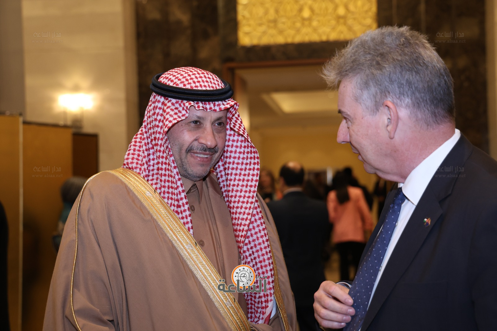 Madar Al-Saa Images 0.3865711915569794