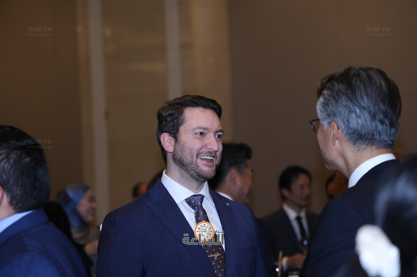 Madar Al-Saa Images 0.9429287910371689