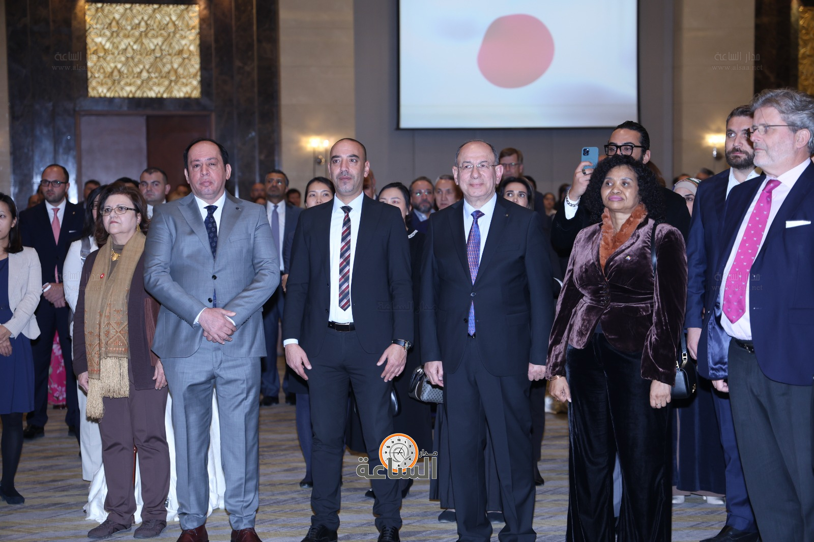 Madar Al-Saa Images 0.1795362381015848