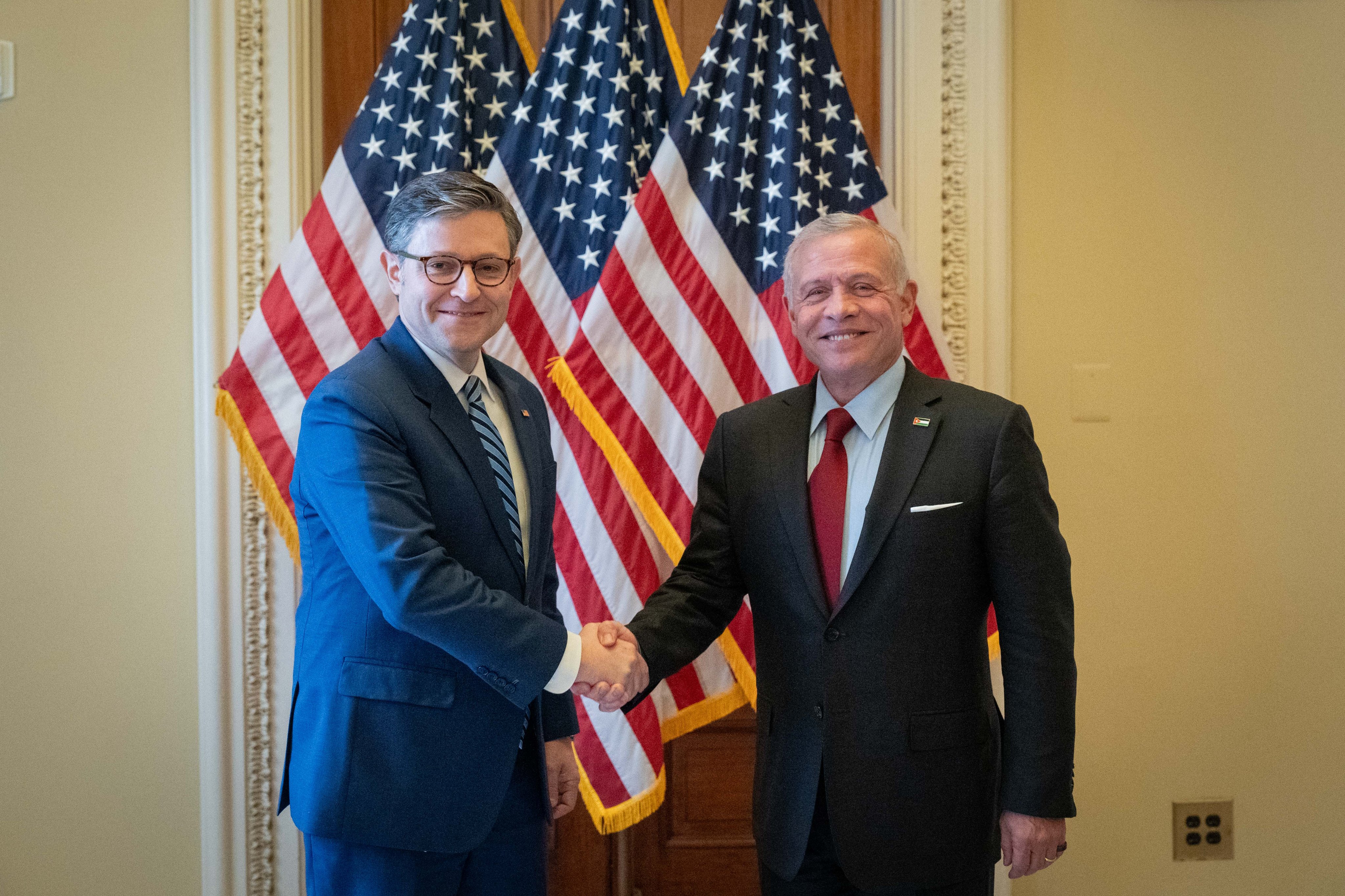 Madar Al-Saa Images 0.7926199397888873