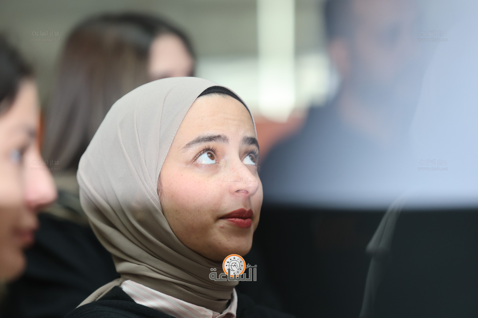 Madar Al-Saa Images 0.5606593538979274