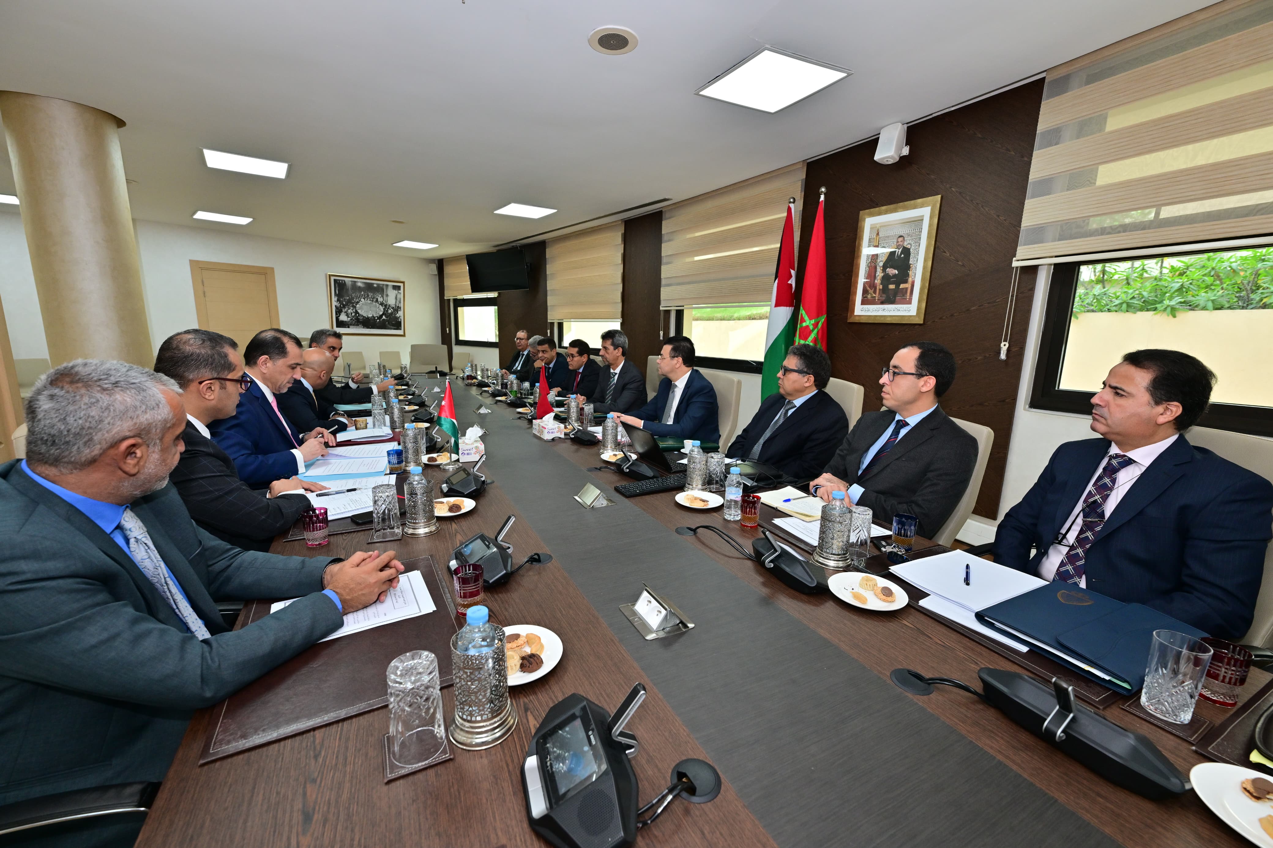 Madar Al-Saa Images 0.9187802030758734