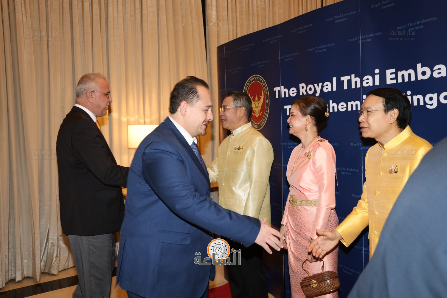 Madar Al-Saa Images 0.515253392656799