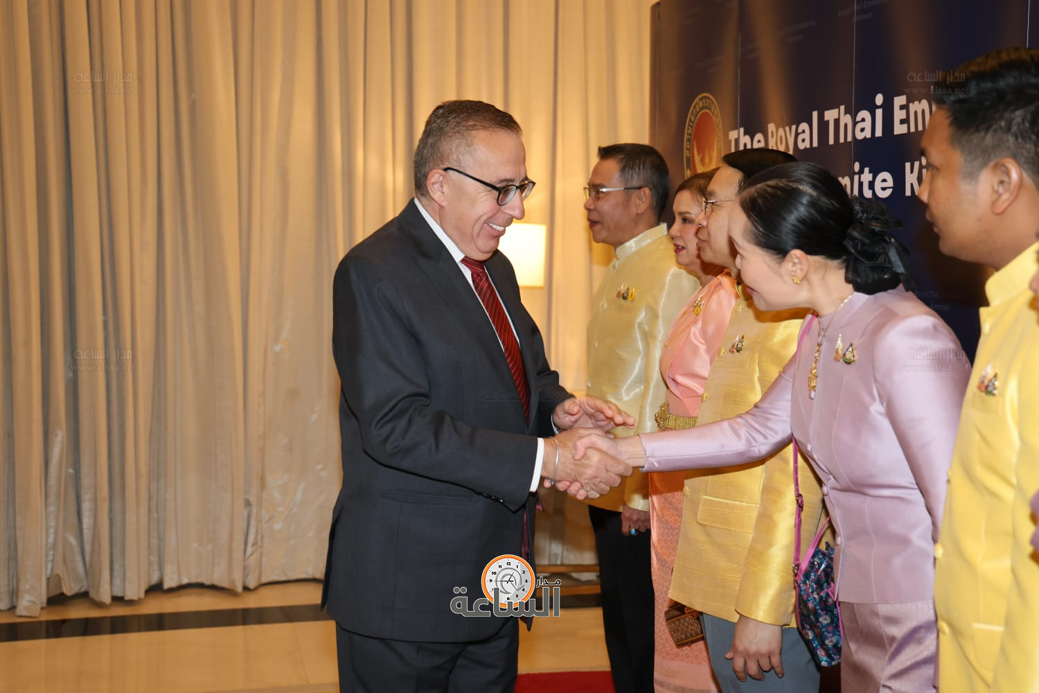 Madar Al-Saa Images 0.6210755223505628