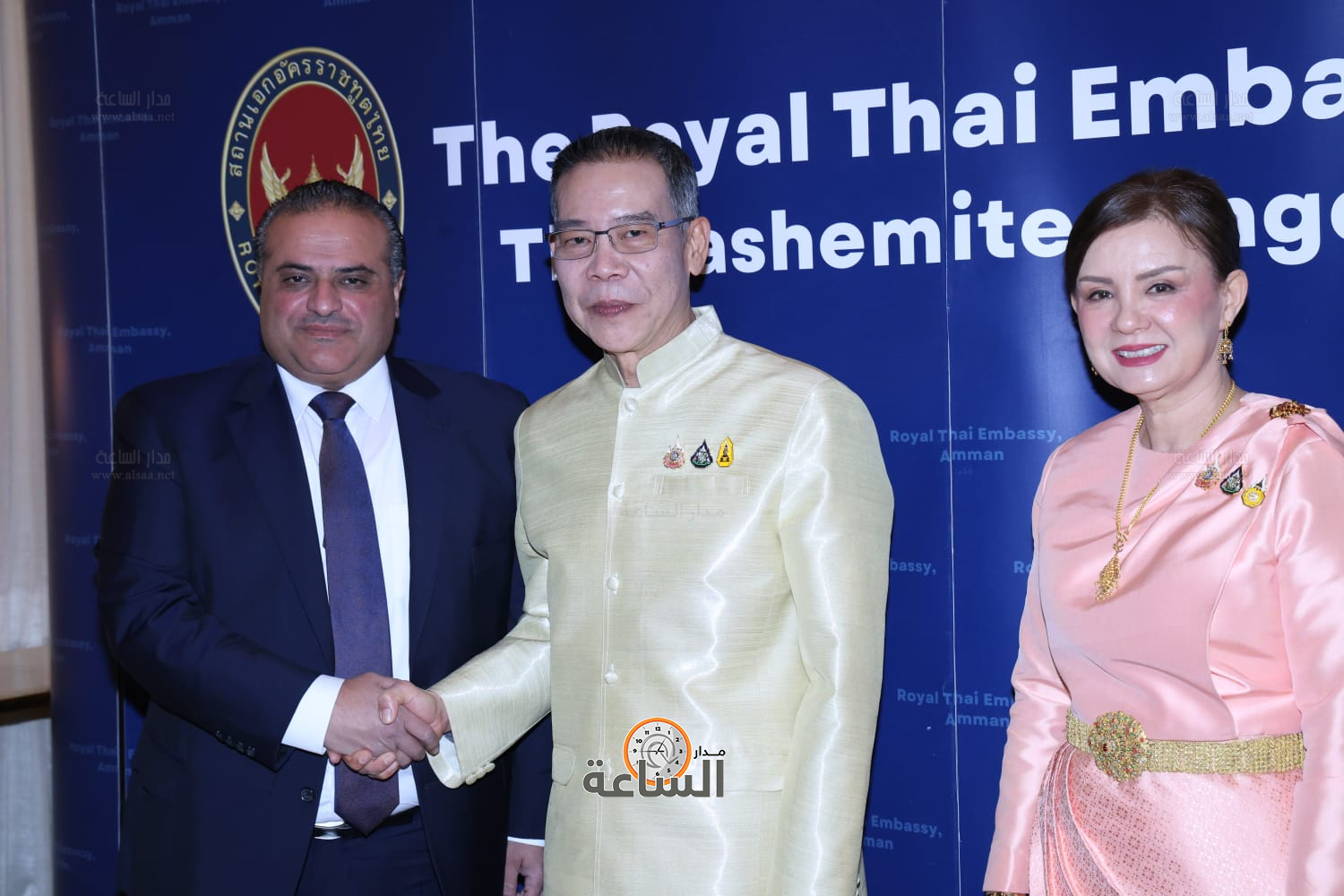 Madar Al-Saa Images 0.98048351599845