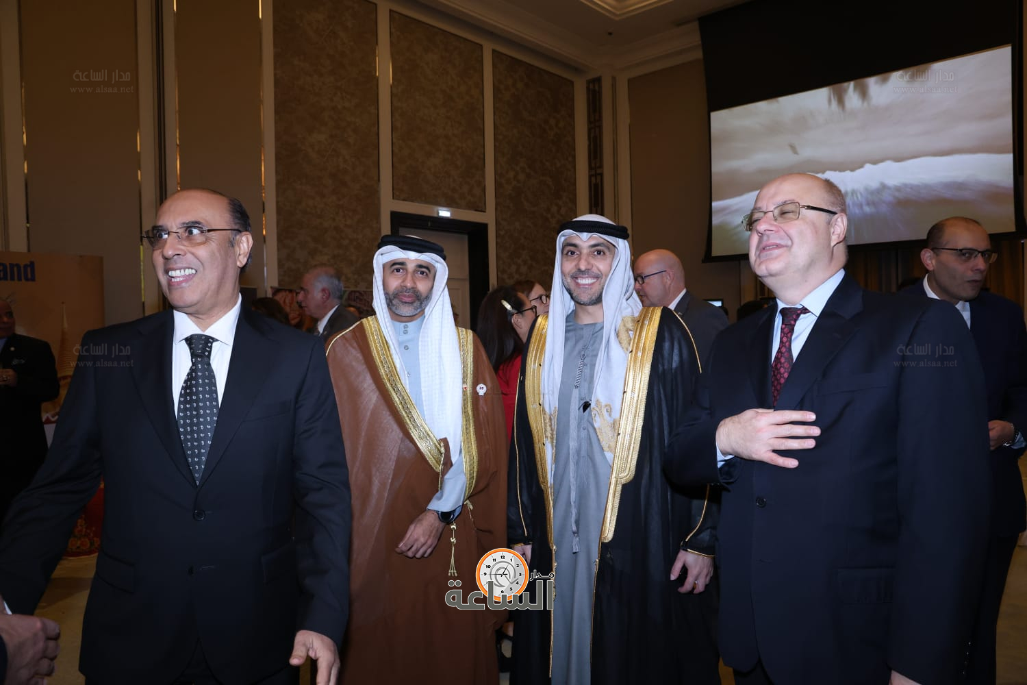 Madar Al-Saa Images 0.2493140097281108