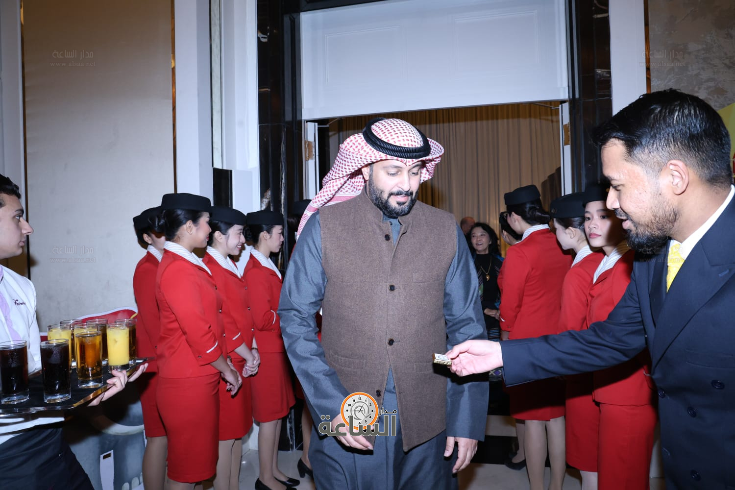 Madar Al-Saa Images 0.8124546889471282