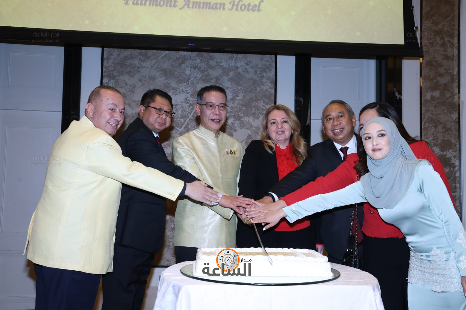 Madar Al-Saa Images 0.49069259024234513