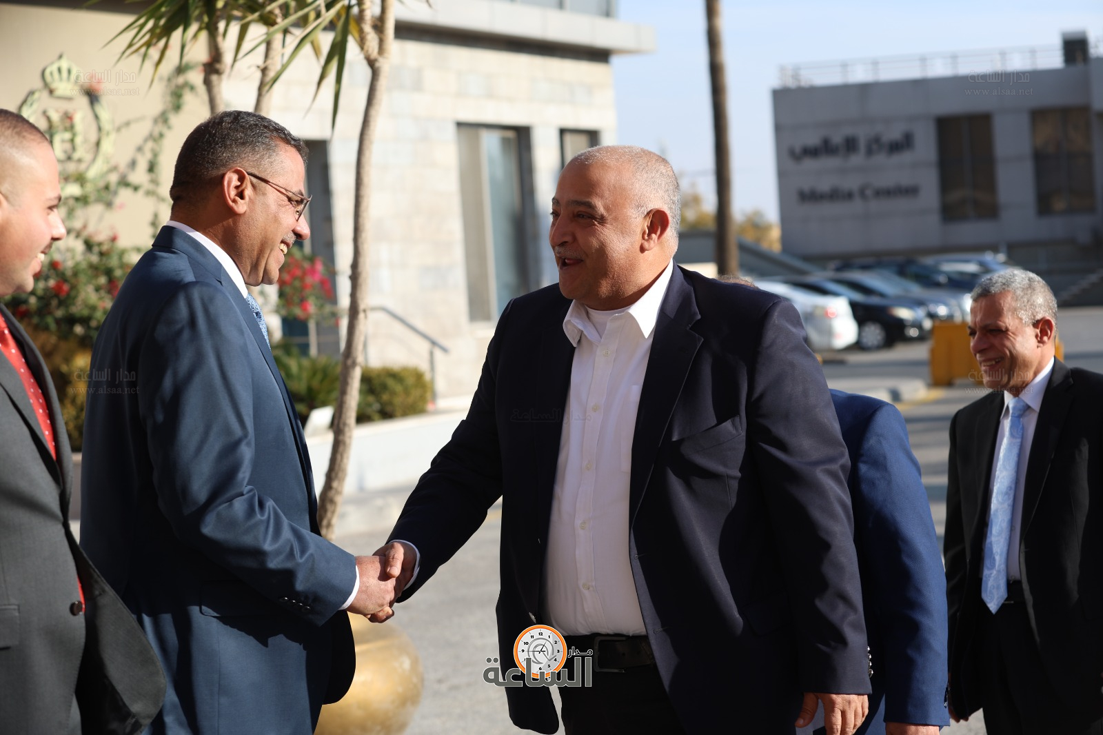 Madar Al-Saa Images 0.5869066230284552