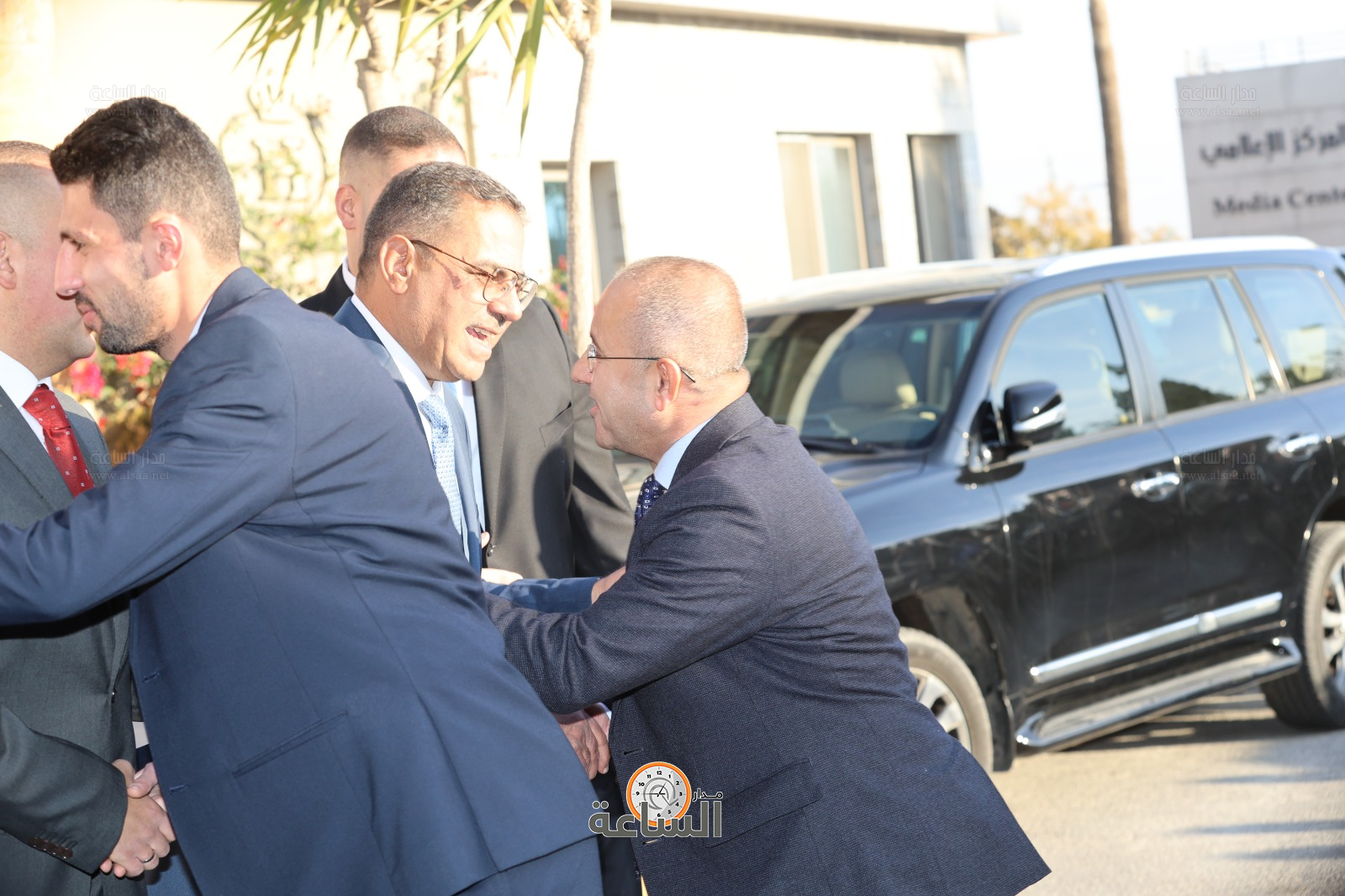 Madar Al-Saa Images 0.9900398776528754