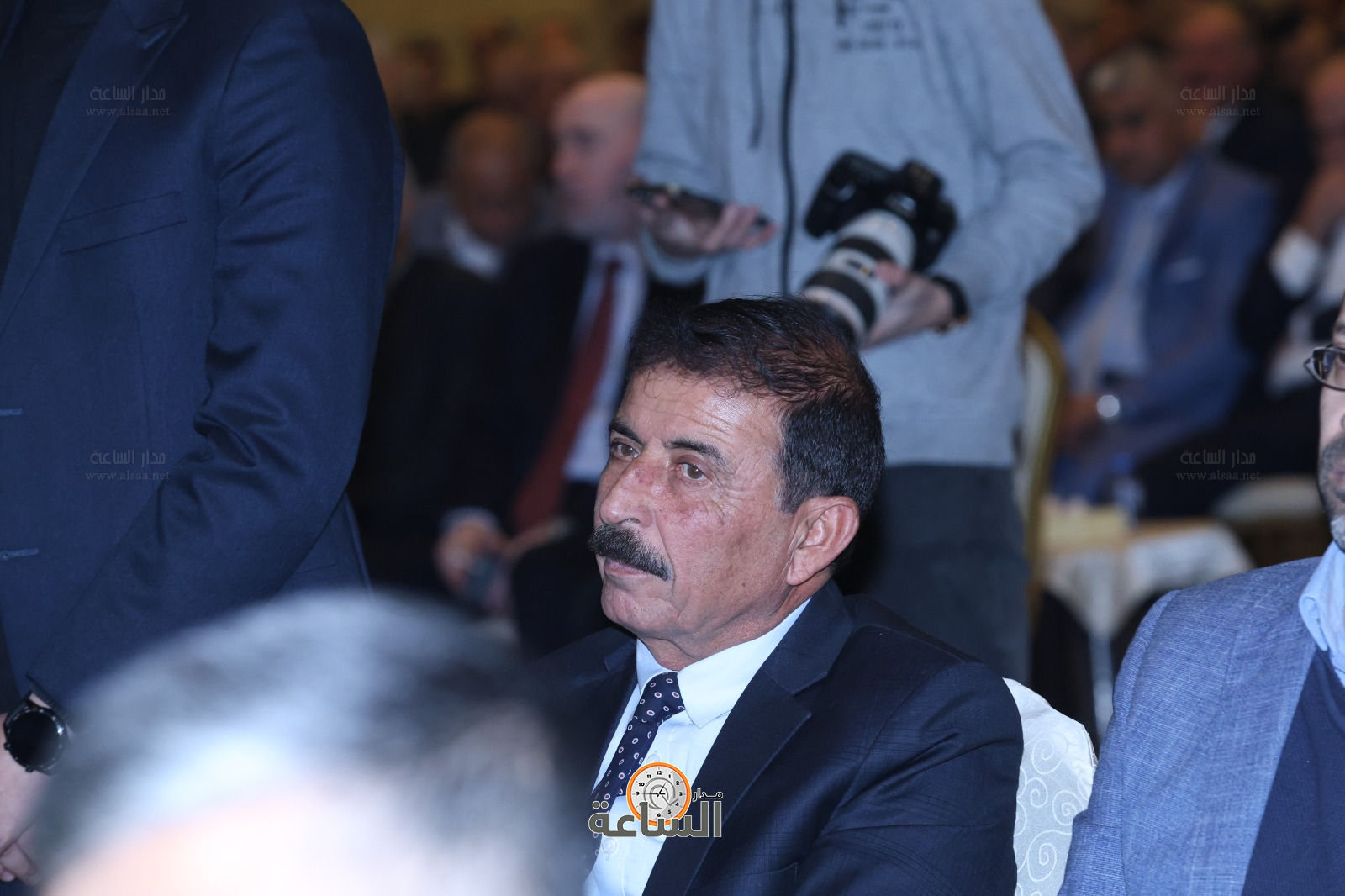 Madar Al-Saa Images 0.5364476138899543