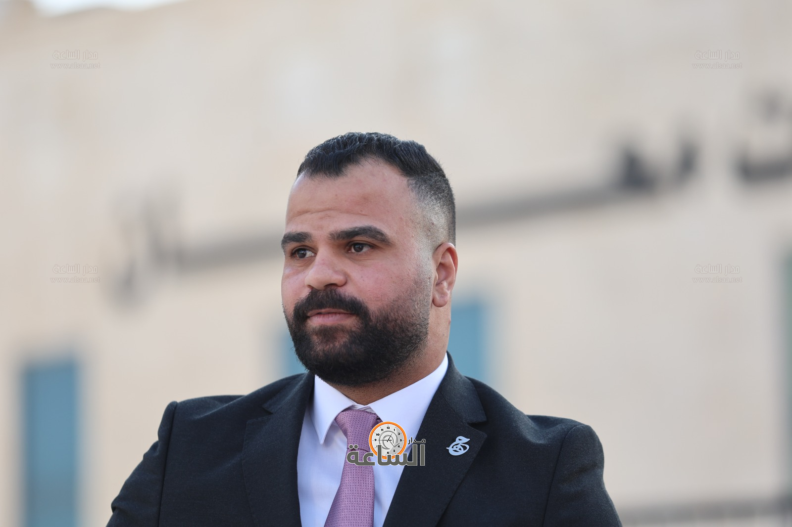 Madar Al-Saa Images 0.38407421185410695