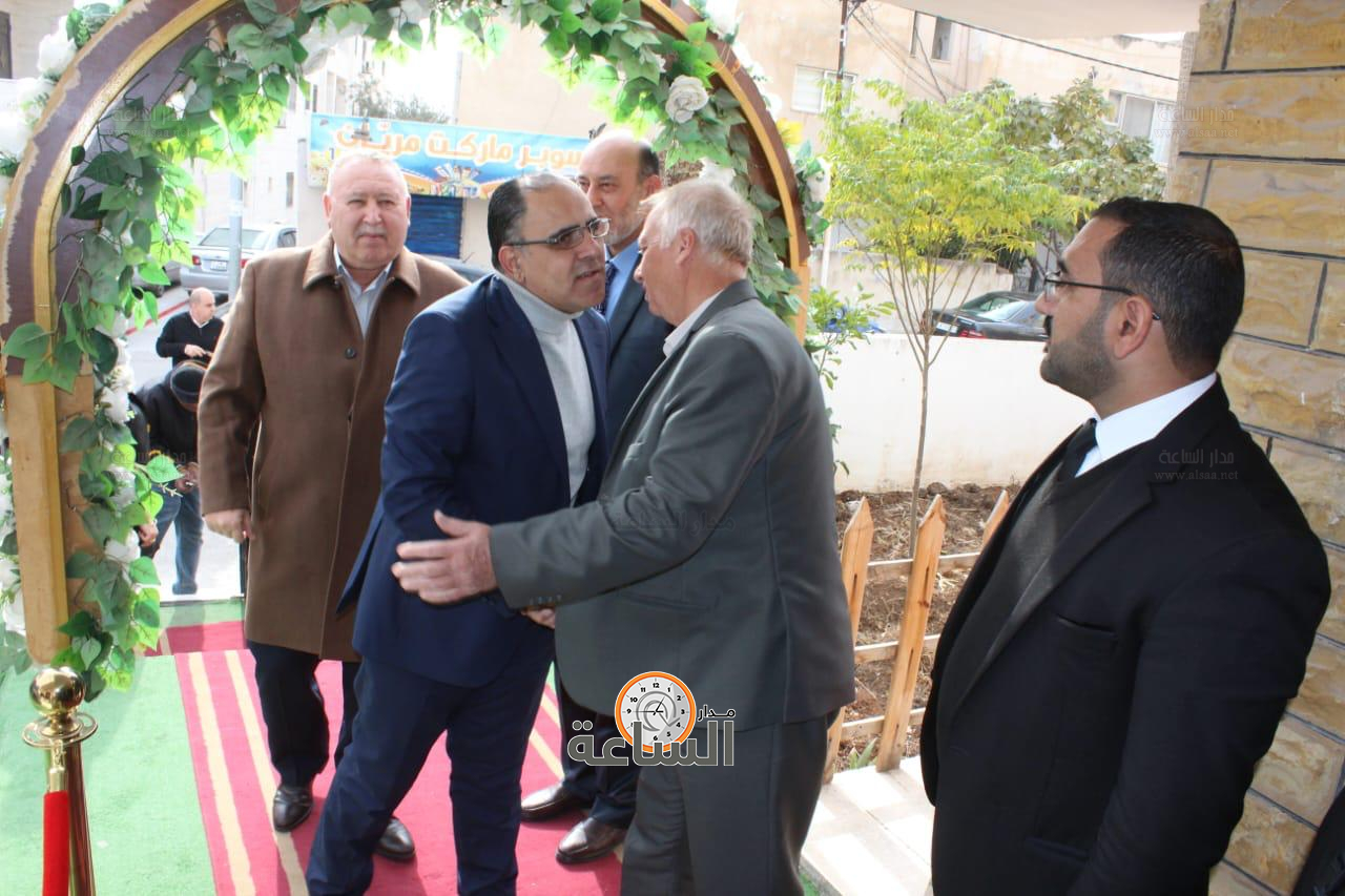 Madar Al-Saa Images 0.4160325635781319