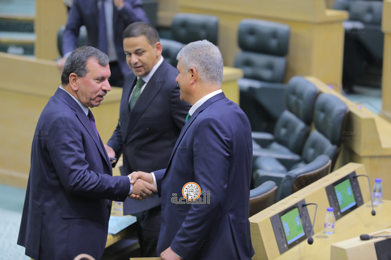 Madar Al-Saa Images 0.8974362891846142