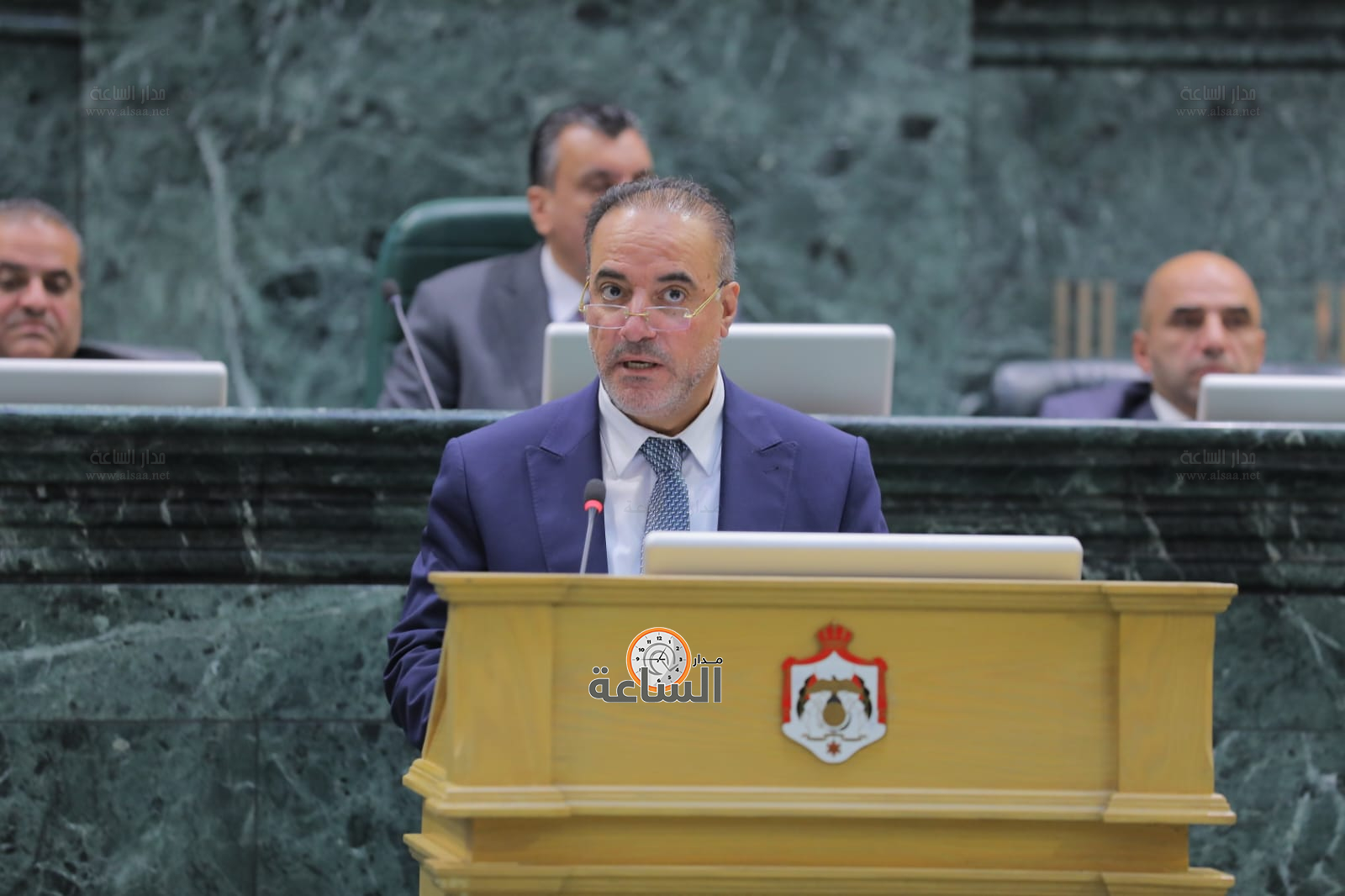 Madar Al-Saa Images 0.9796959059388071