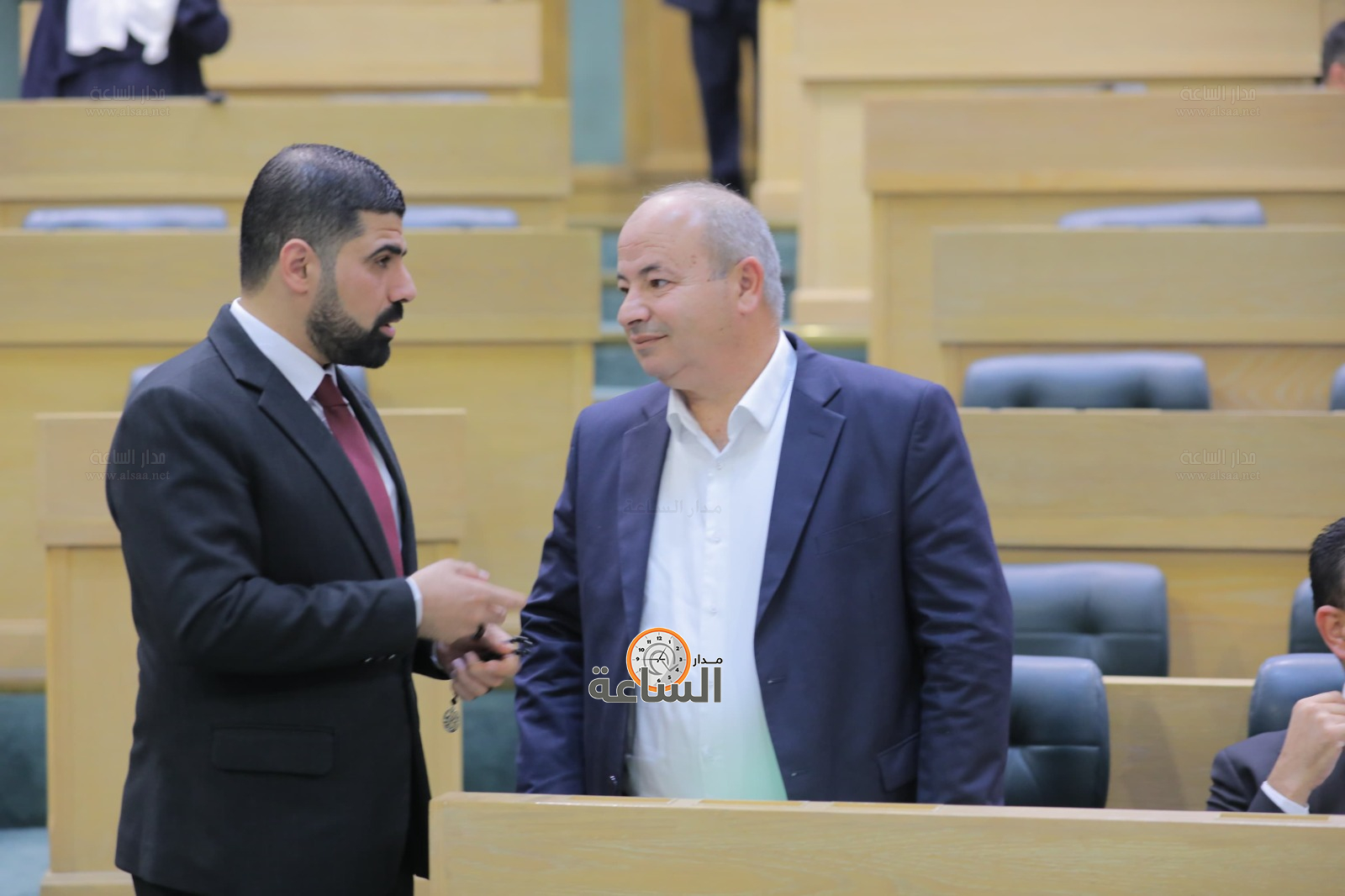 Madar Al-Saa Images 0.3542535278742218