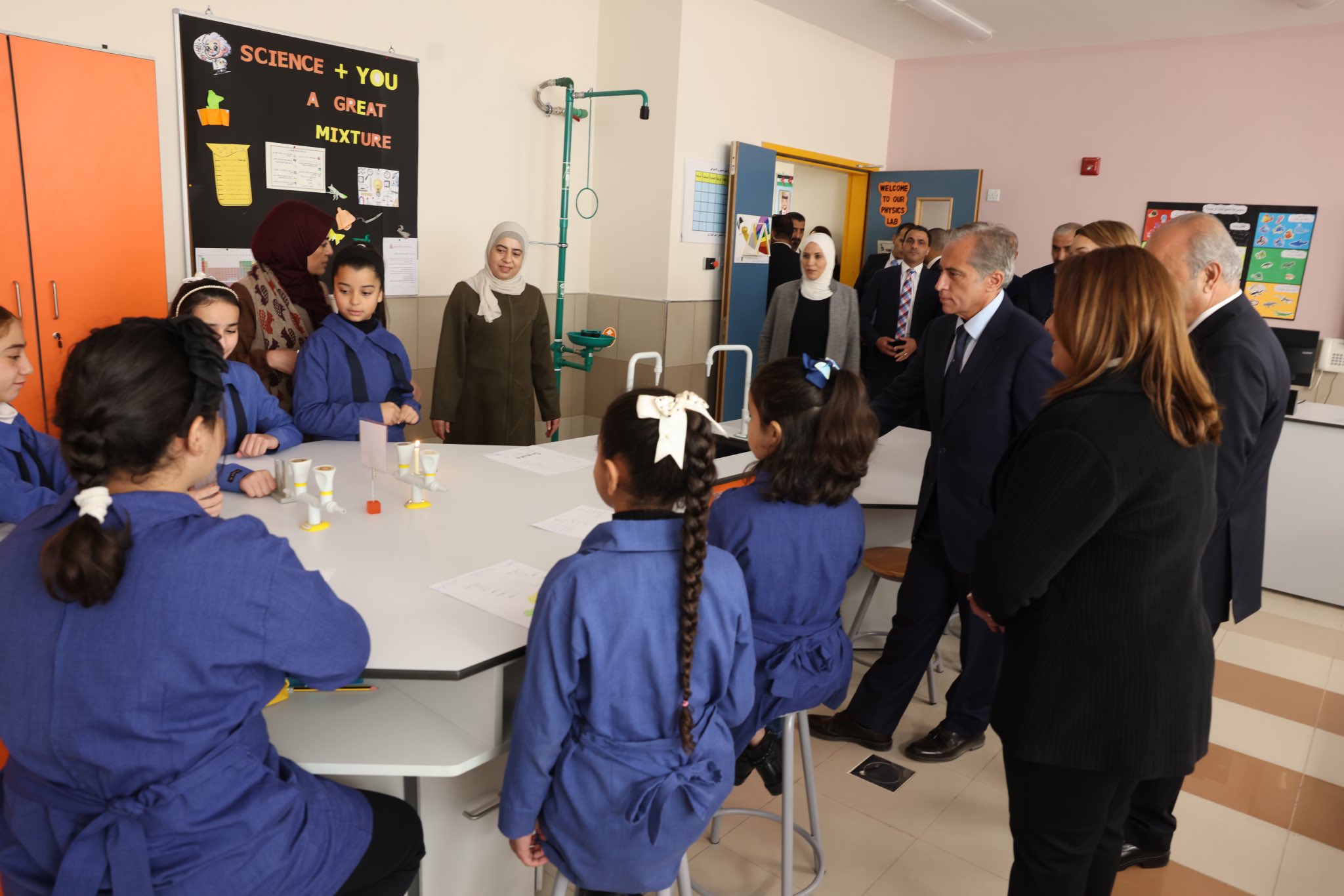 Madar Al-Saa Images 0.11303381899466802