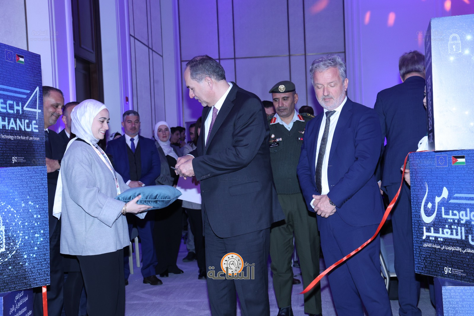 Madar Al-Saa Images 0.33435527664008413