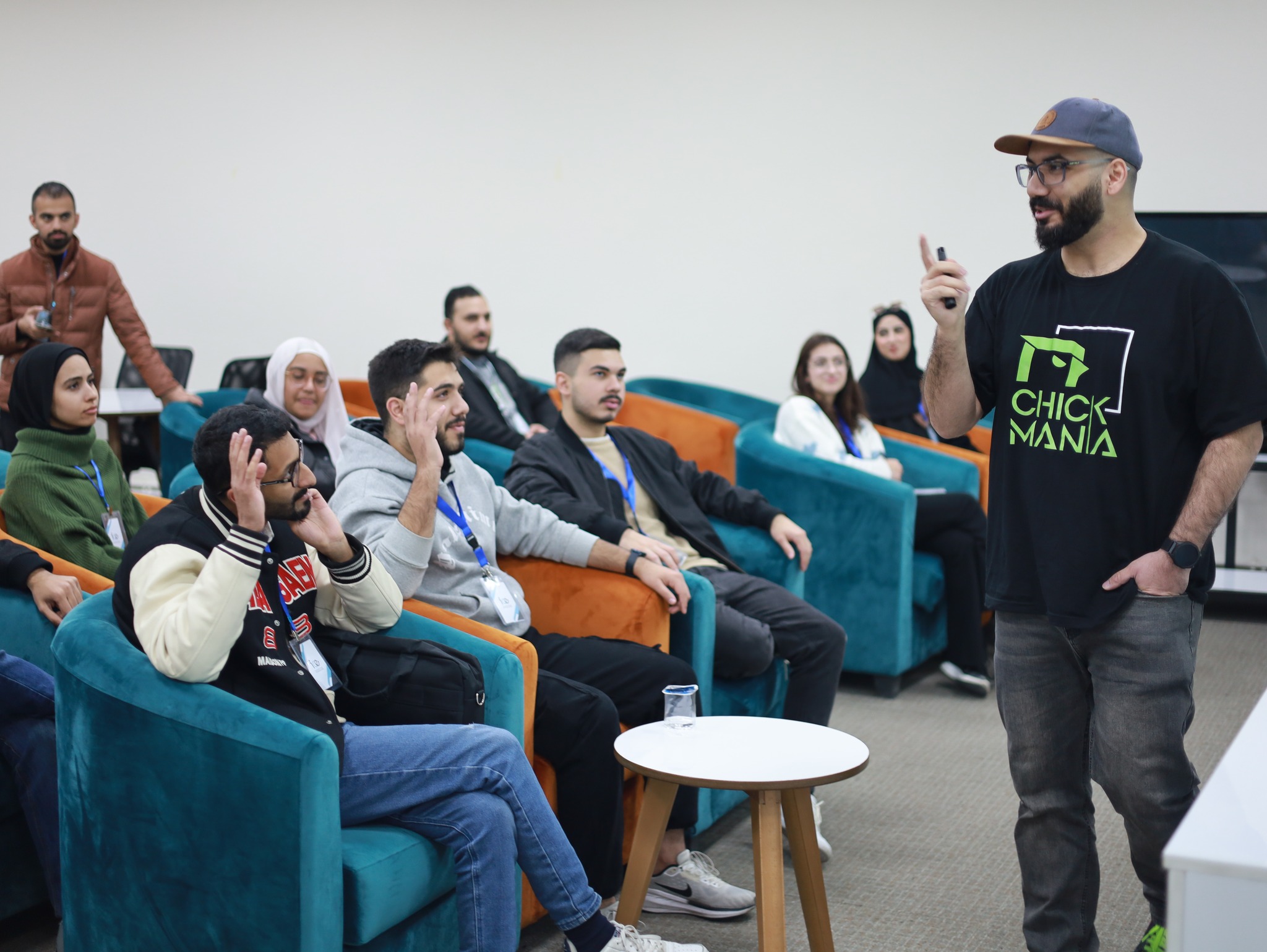 Madar Al-Saa Images 0.4474350443914865