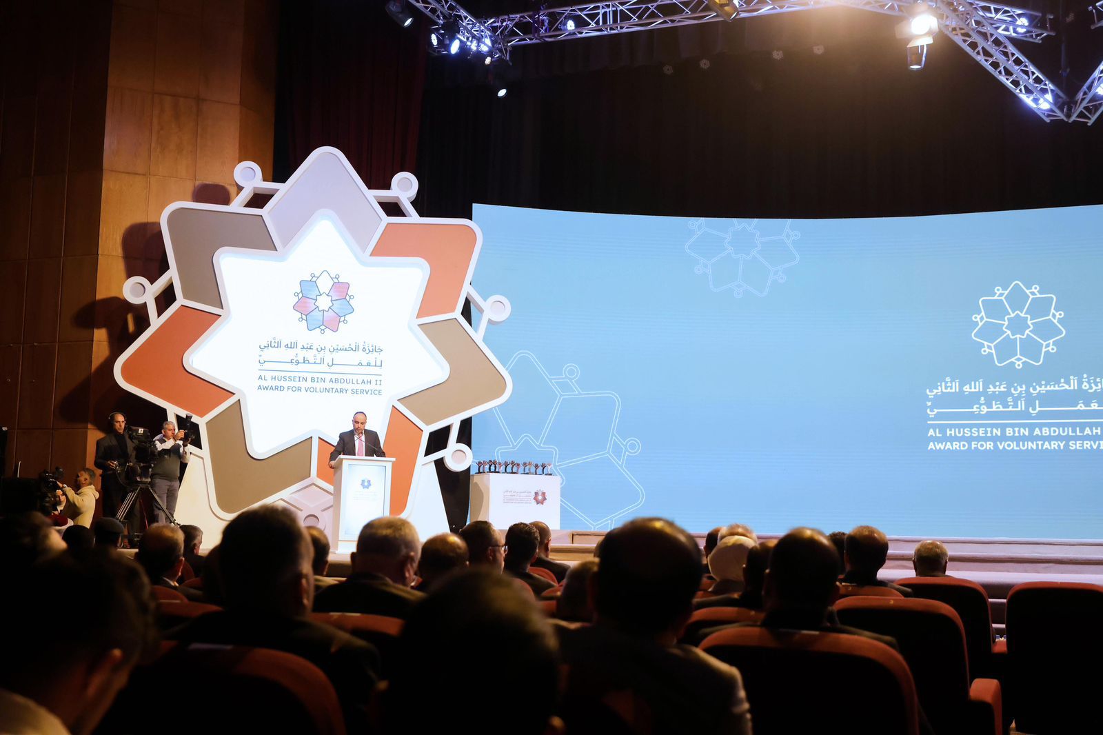 Madar Al-Saa Images 0.9944624786120864